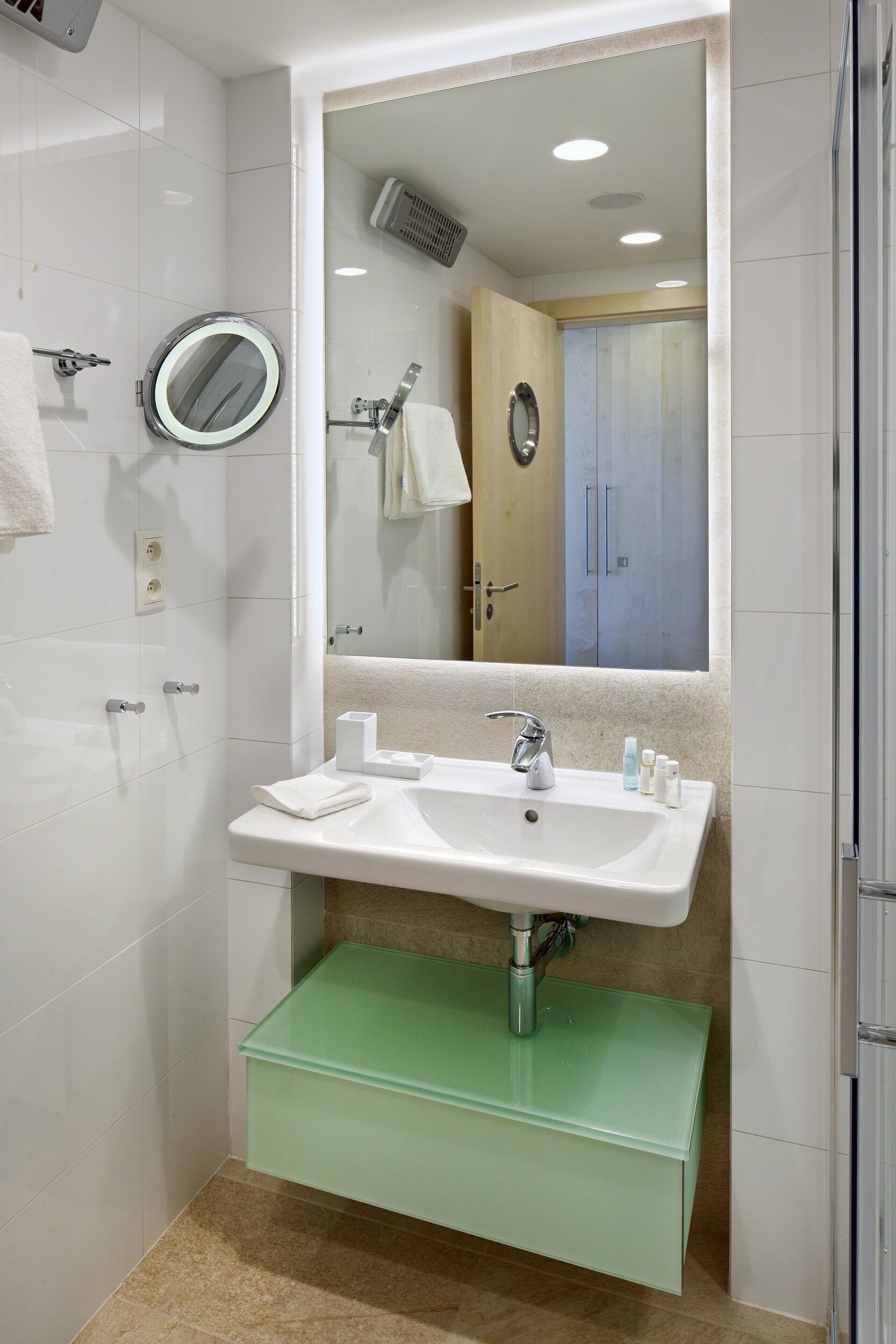 junker holice proubrat