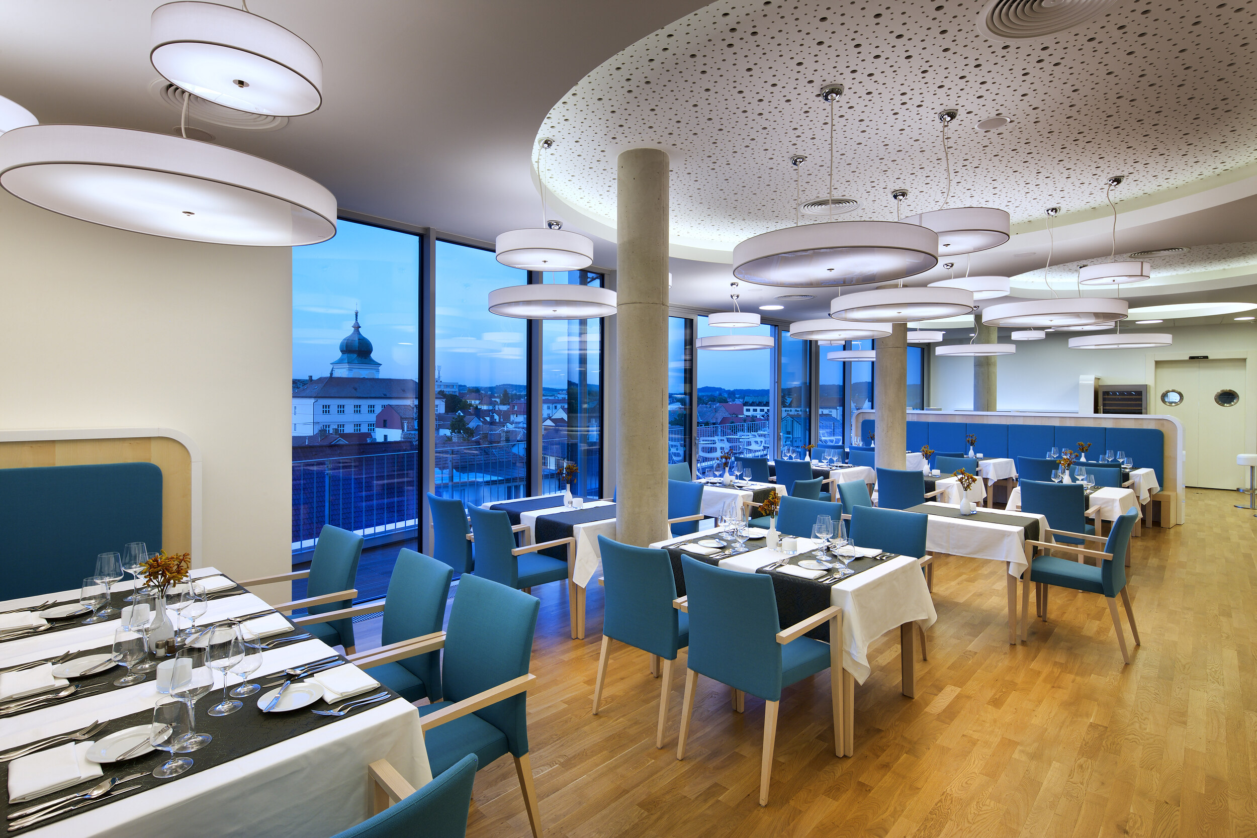 junker holice proubrat