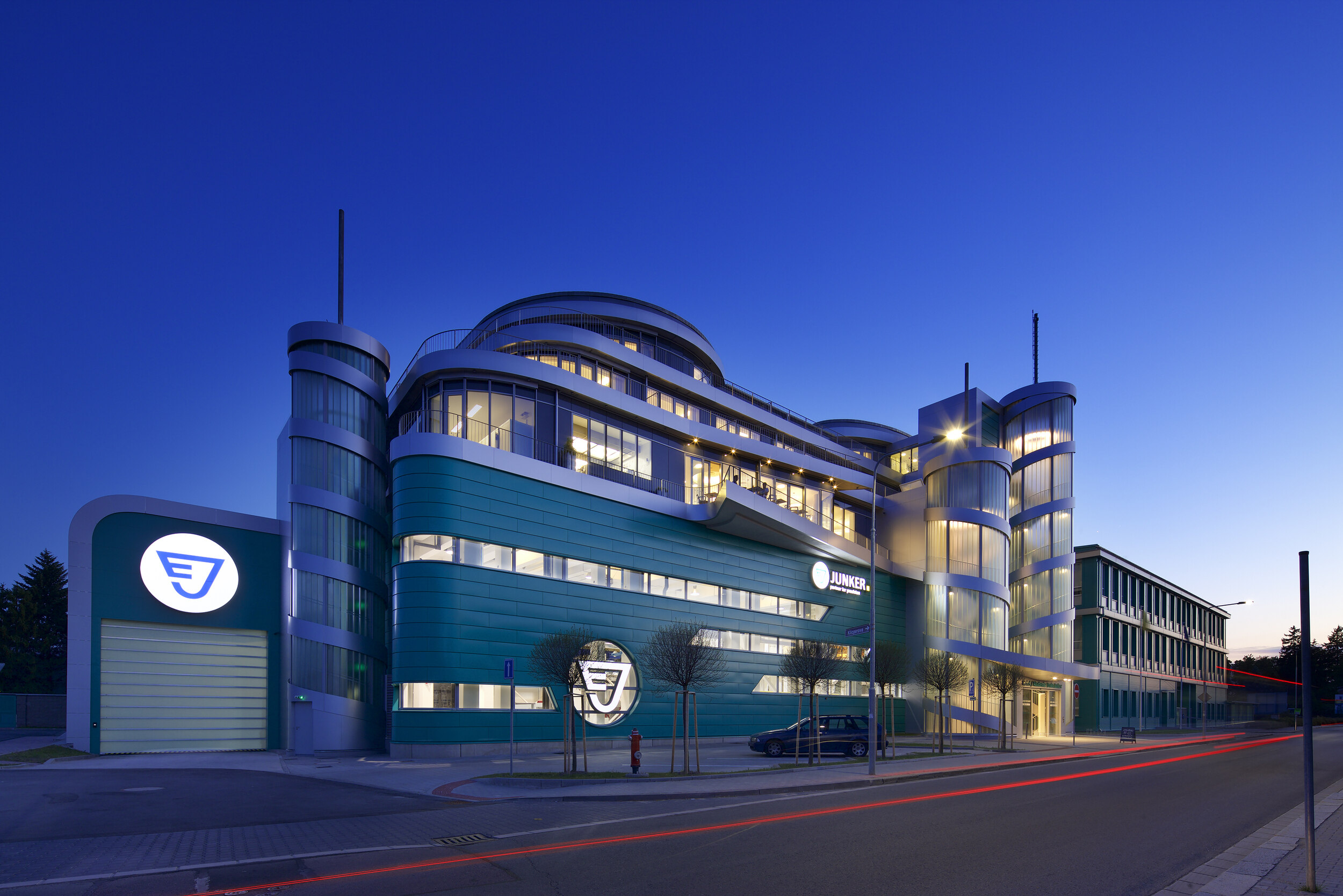 junker holice proubrat