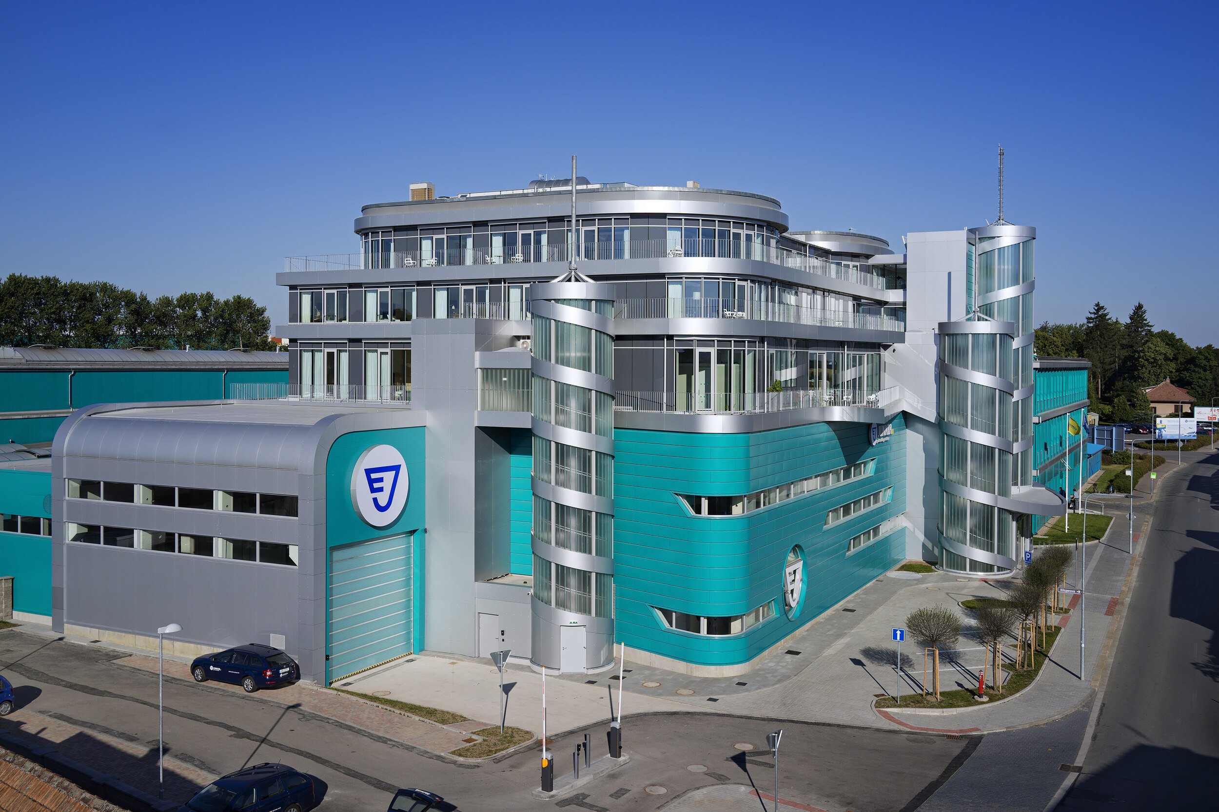 junker holice proubrat